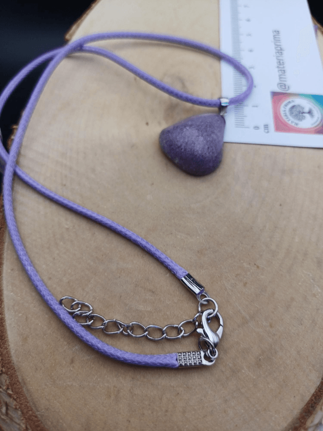 Collier stichtite