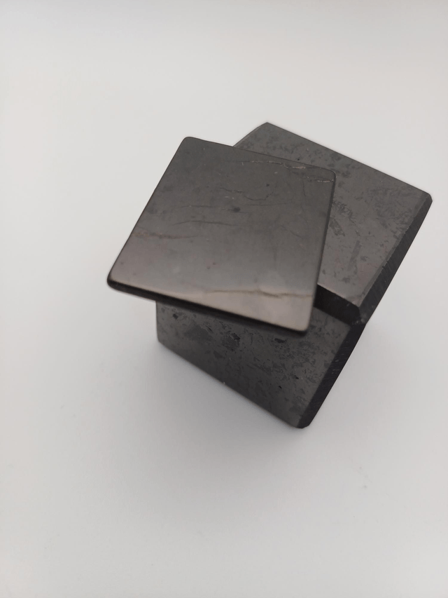 Shungite plaque téléphone 4x3cm