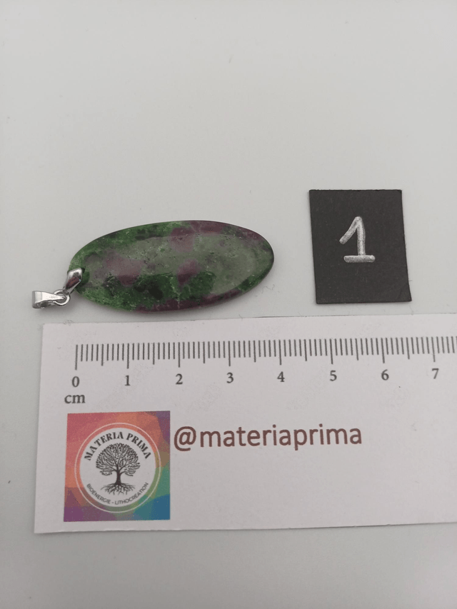 Pendentif zoïsite rubis