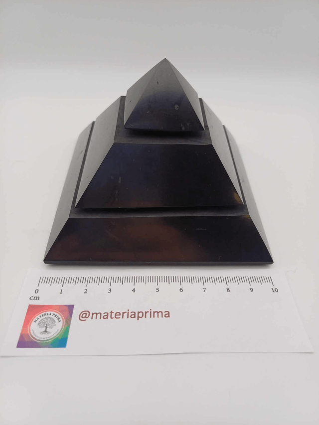 Shungite pyramide Saqqarah (polie)