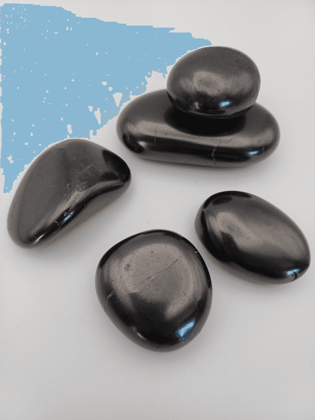 Shungite (pierre roulée) taille M