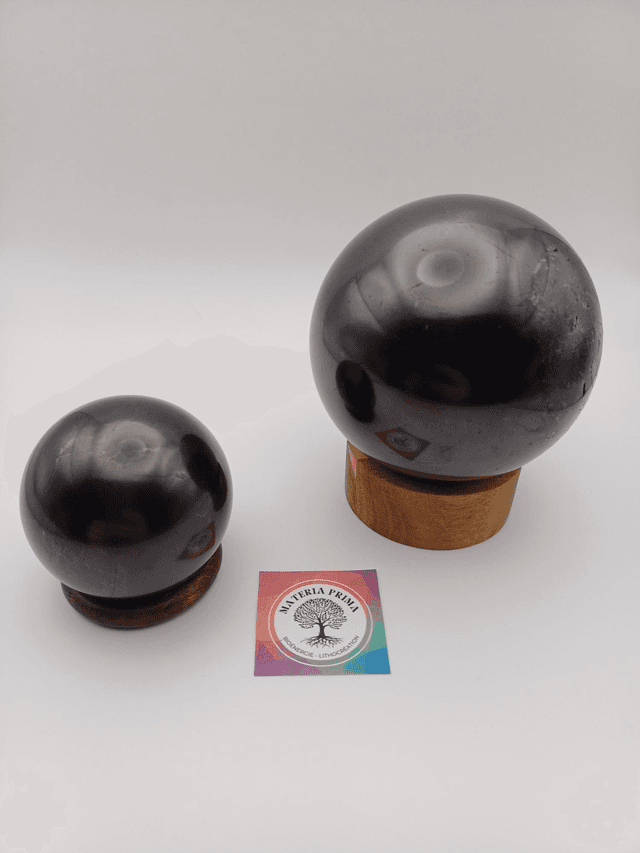 Shungite sphère (polie)